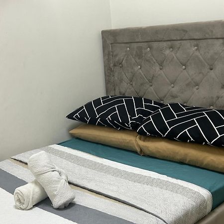 2Br Coast Residences Manila Kültér fotó