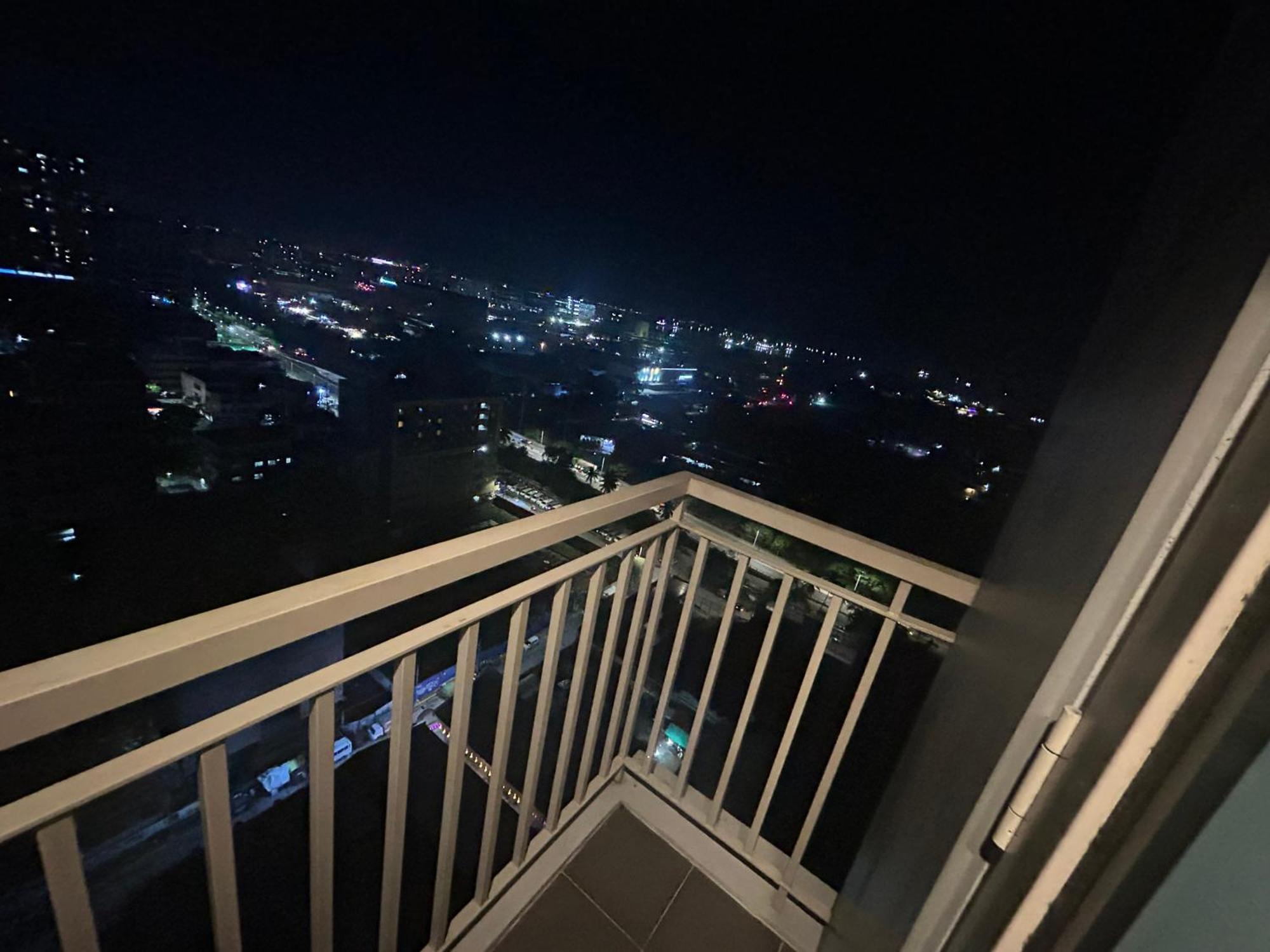 2Br Coast Residences Manila Kültér fotó