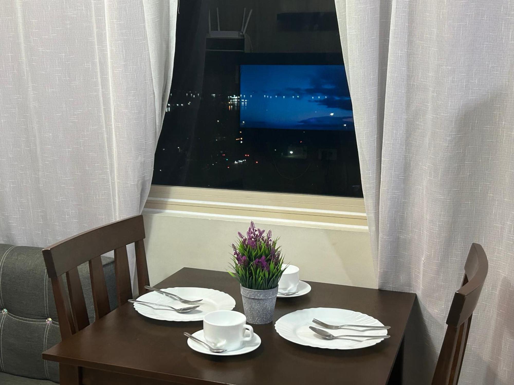 2Br Coast Residences Manila Kültér fotó